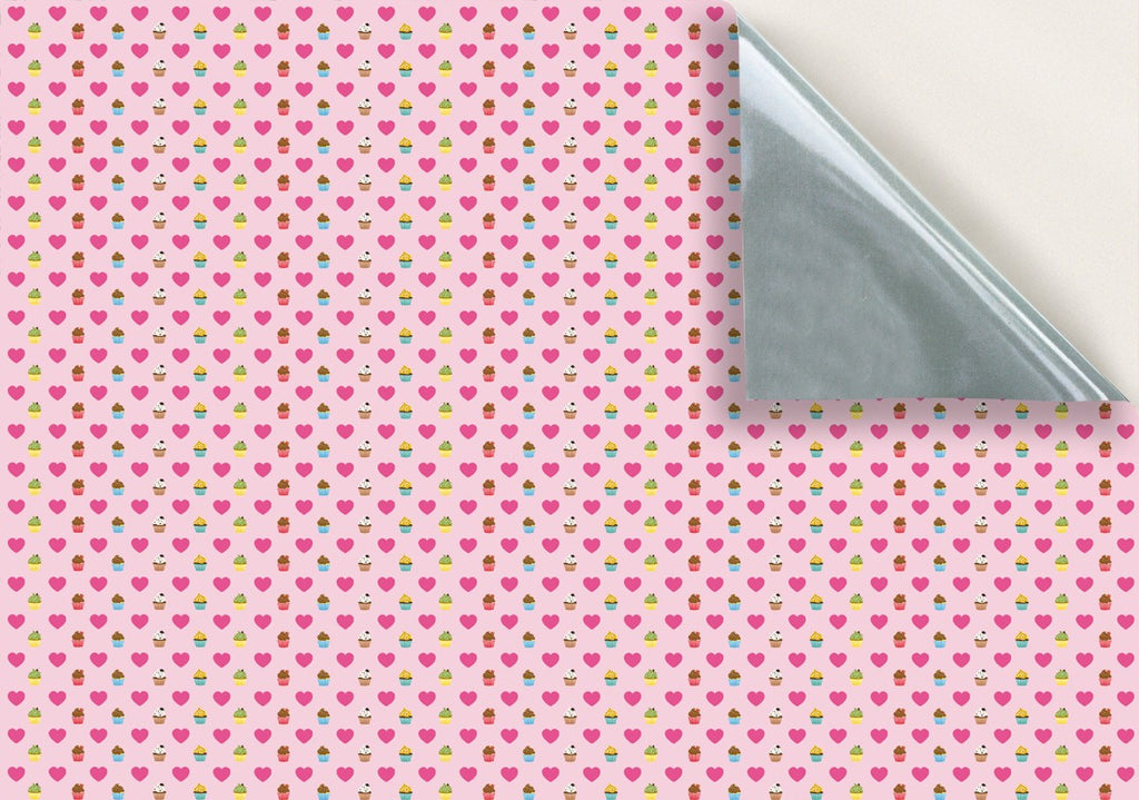 7. Cupcakes & Hearts on Pink Wallpaper