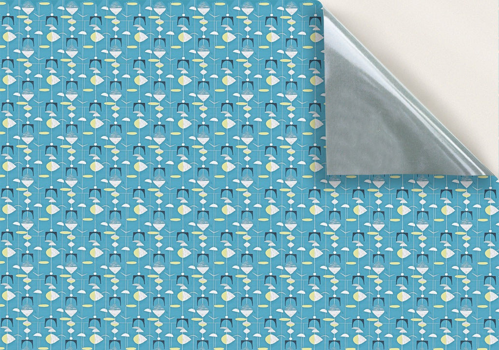 95. Vintage Blue & White Wallpaper