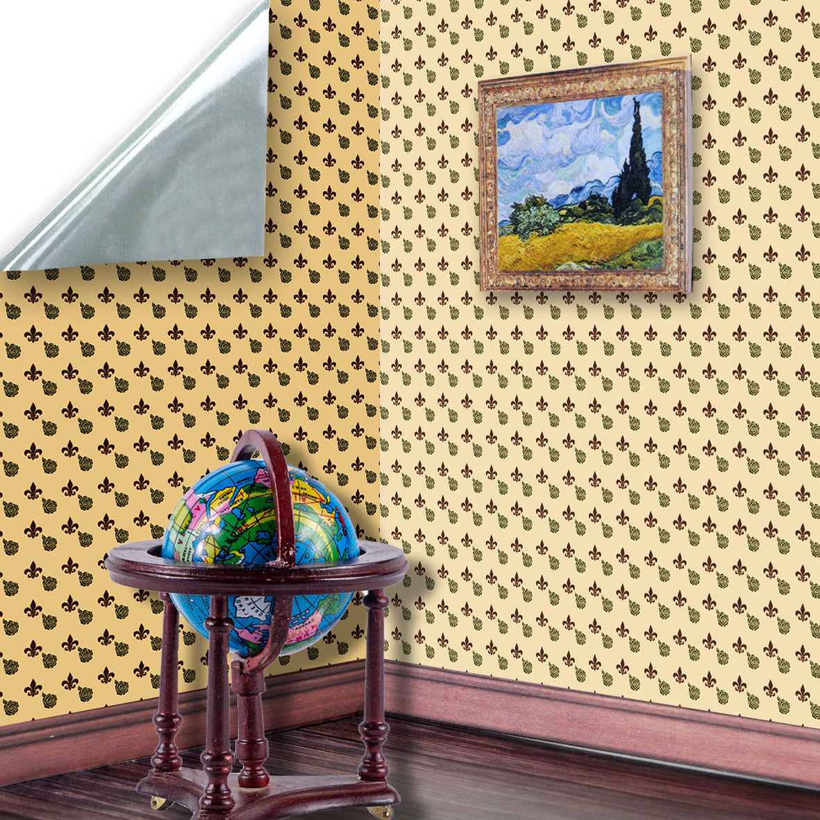 2. Fleur on Cream Wallpaper